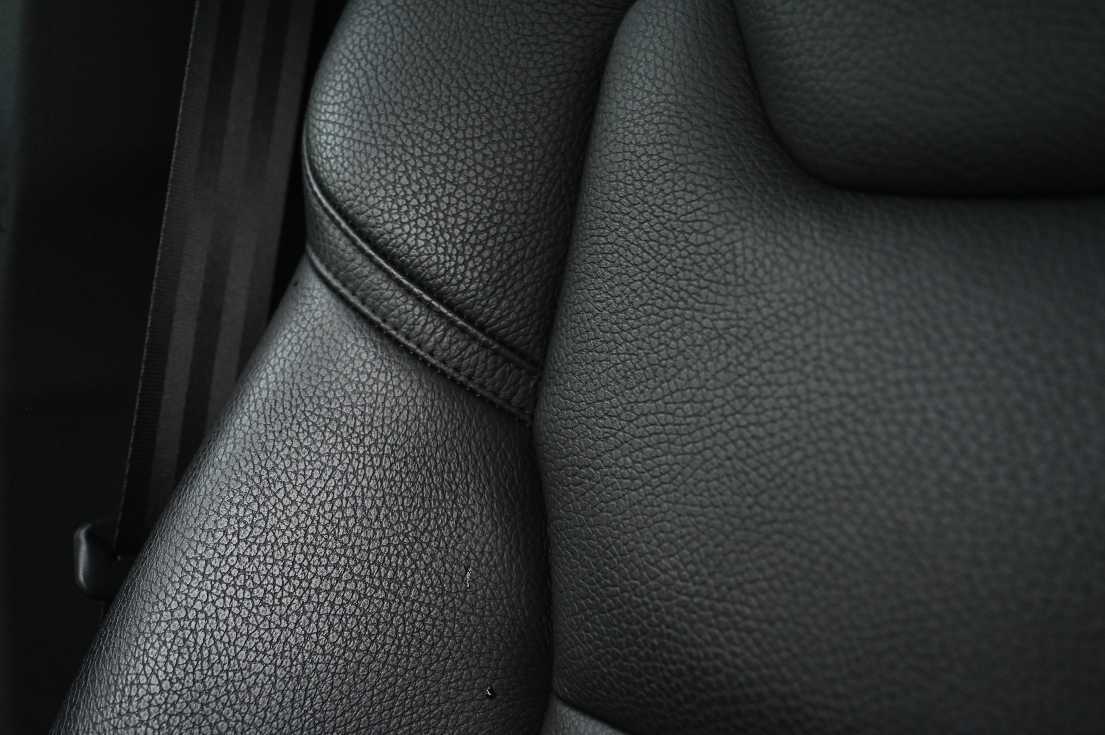 2022 Volvo XC90 T6 Momentum photo 8
