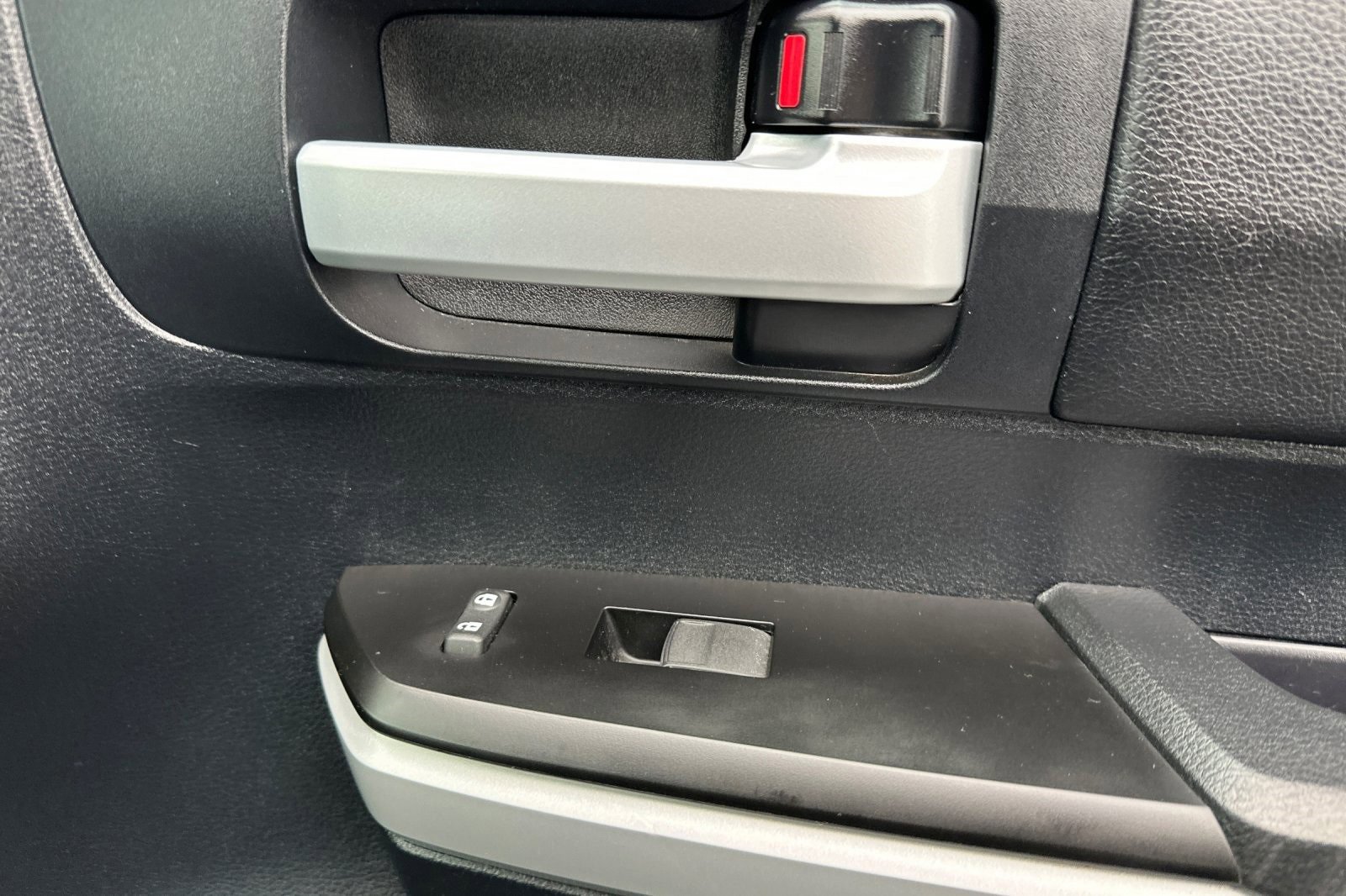 2018 Toyota Tundra SR photo 18