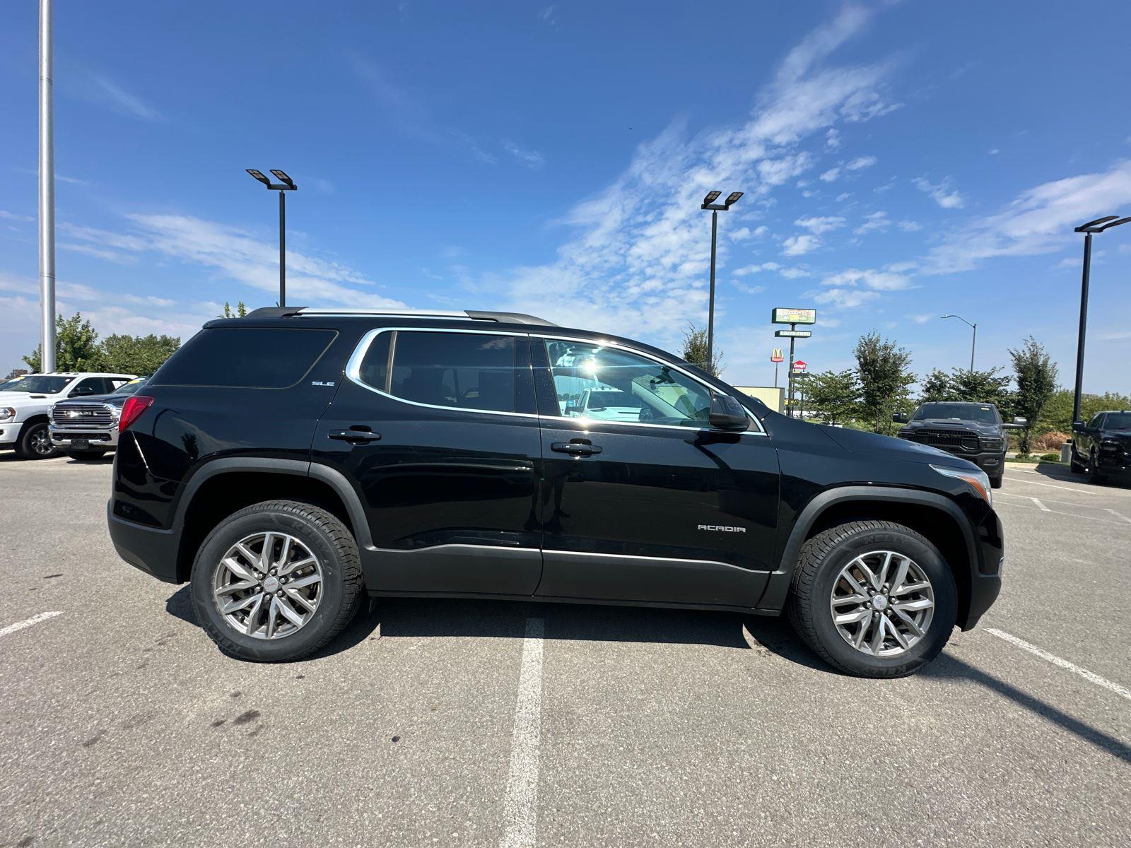 2019 Gmc Acadia SLE photo 4