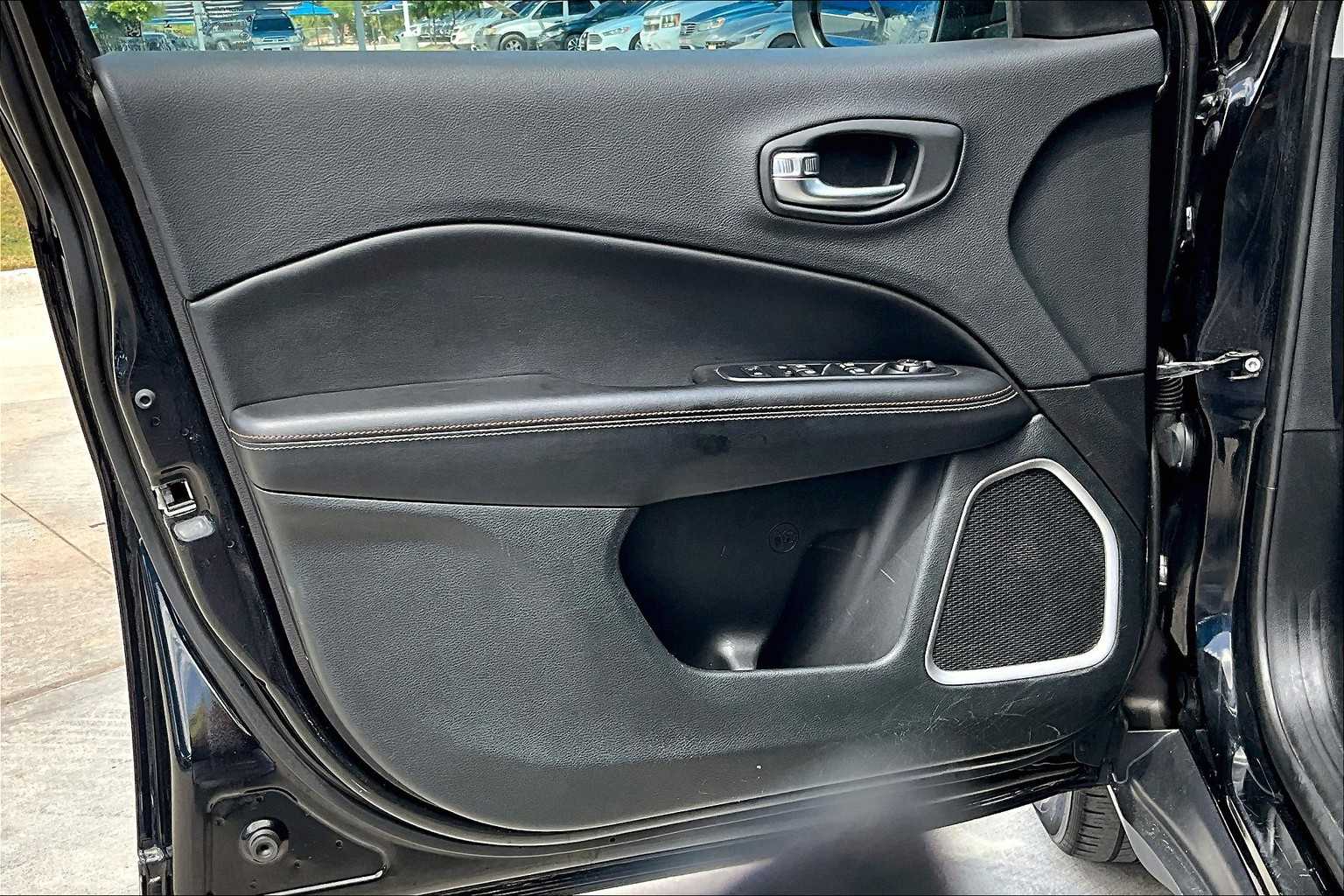 2018 Jeep Compass Latitude photo 19