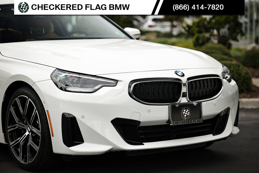 2023 Bmw 230i xDrive photo 2