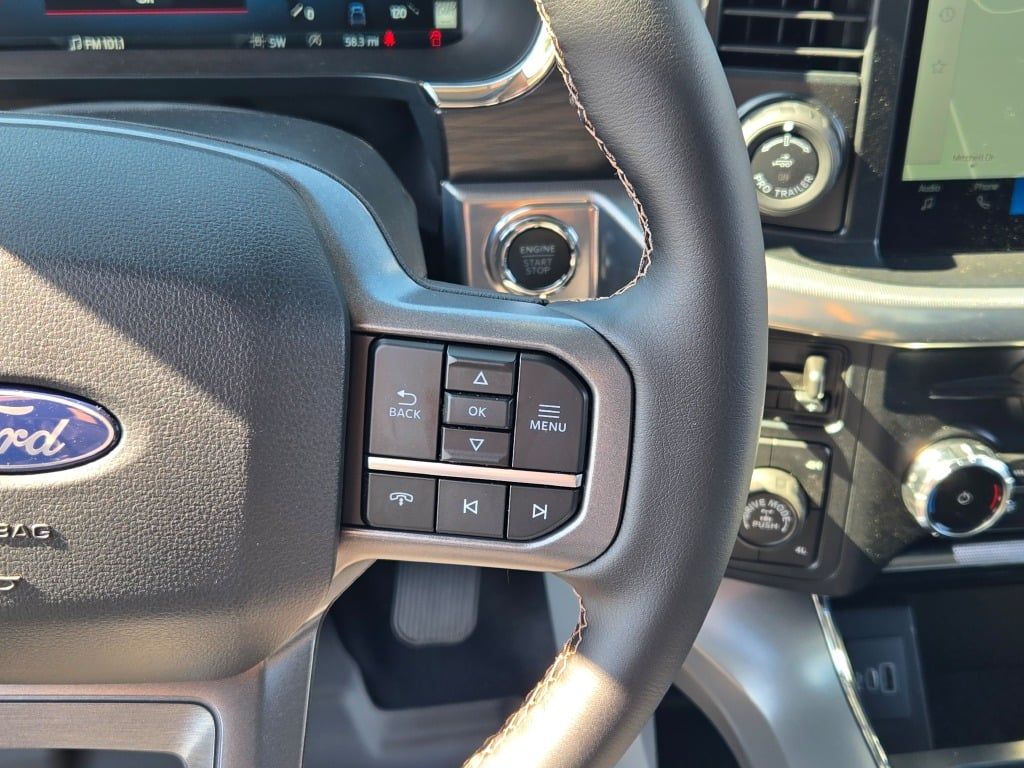 2025 Ford F-150 Lariat photo 32