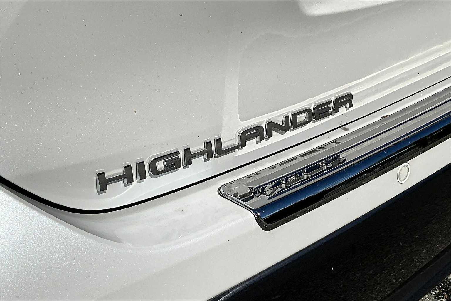 2024 Toyota Highlander Limited photo 30