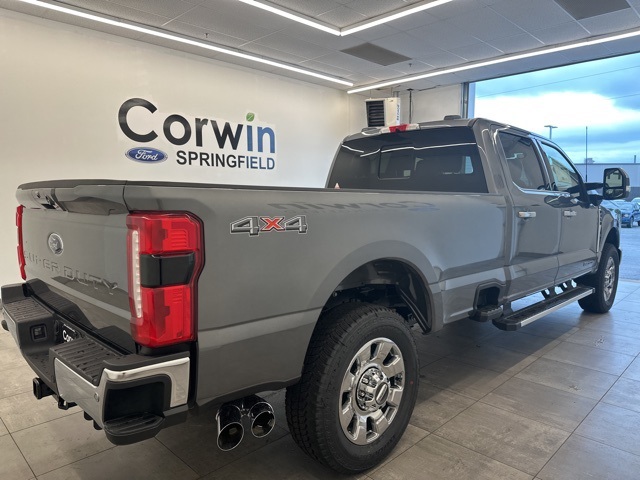 2025 Ford F-350 Lariat photo 4