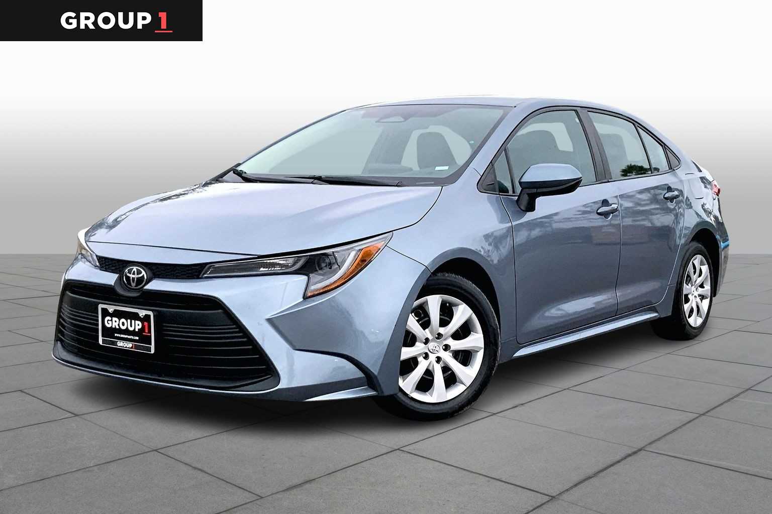 2023 Toyota Corolla LE's photo