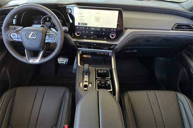 2025 Lexus TX 500h F SPORT Performance Premium photo 11