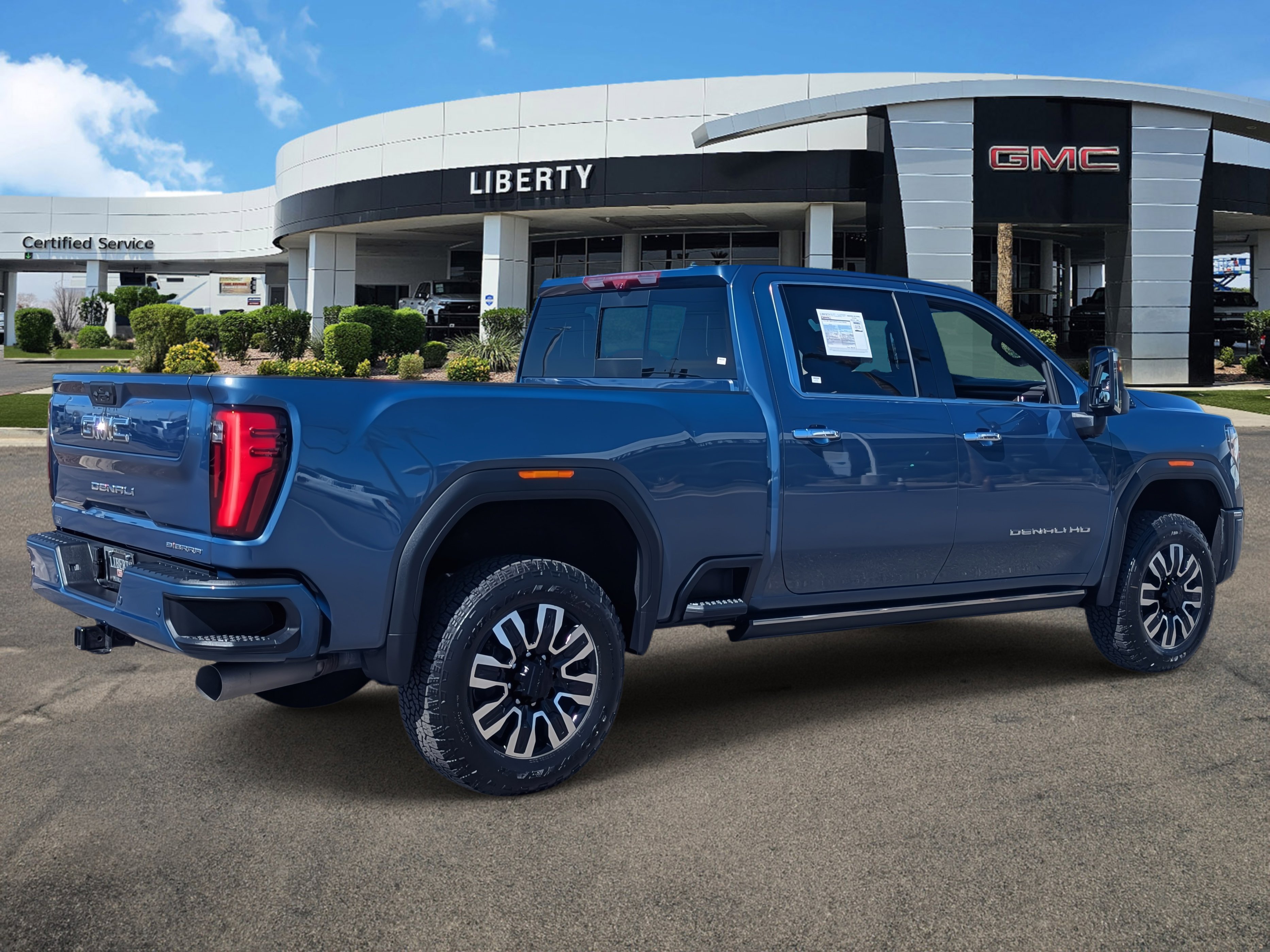 2025 Gmc Sierra 2500 HD Denali Ultimate photo 3