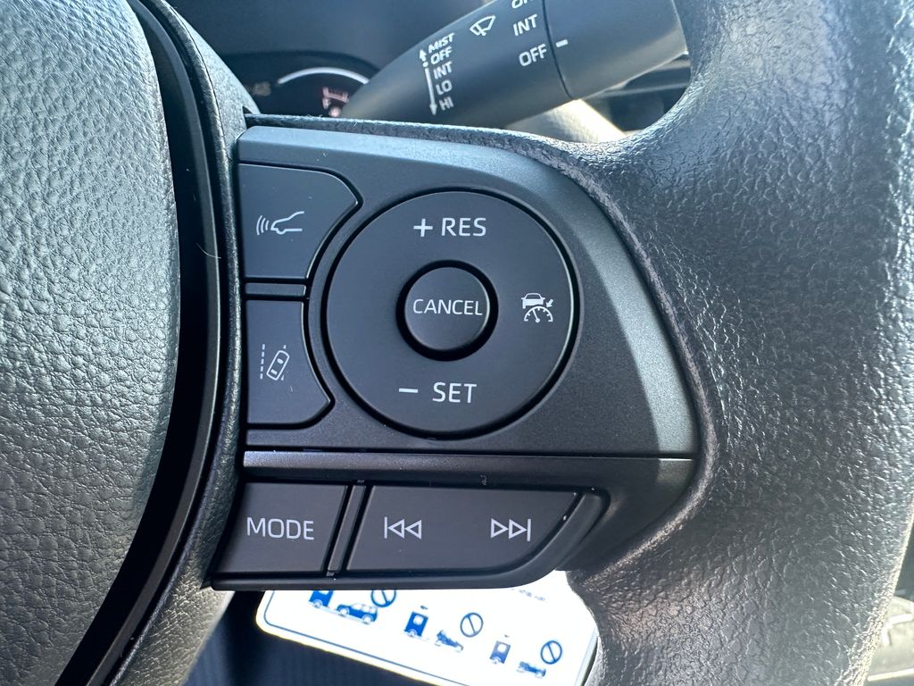 2025 Toyota RAV4 LE photo 19