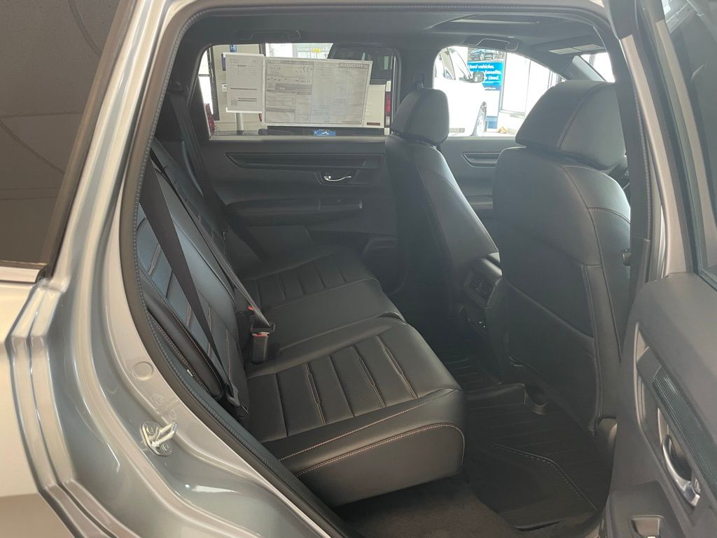 2025 Toyota RAV4 LE photo 12