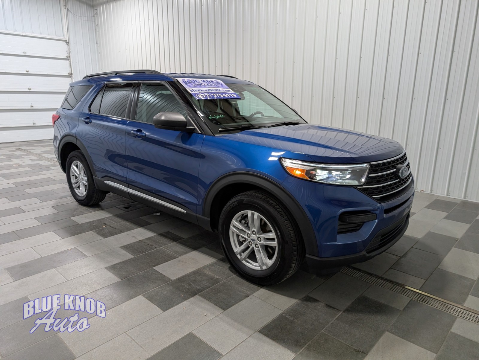 2023 Ford Explorer XLT photo 4