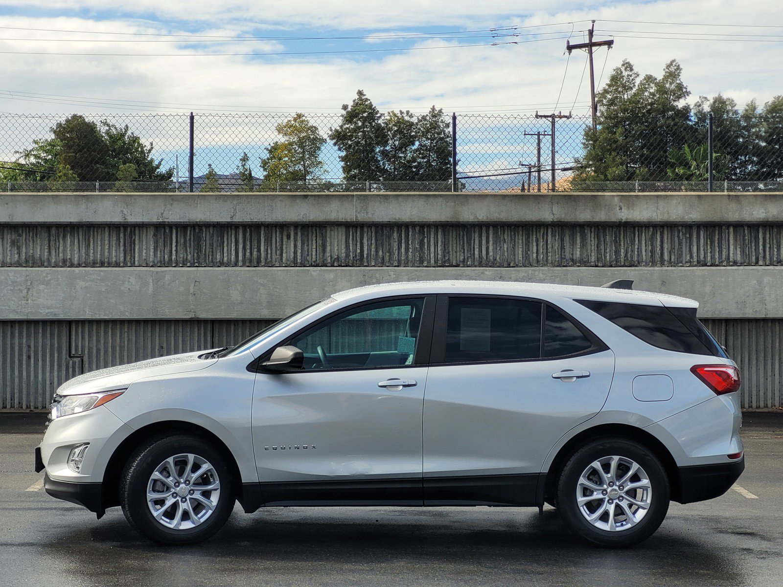 2021 Chevrolet Equinox LS photo 7