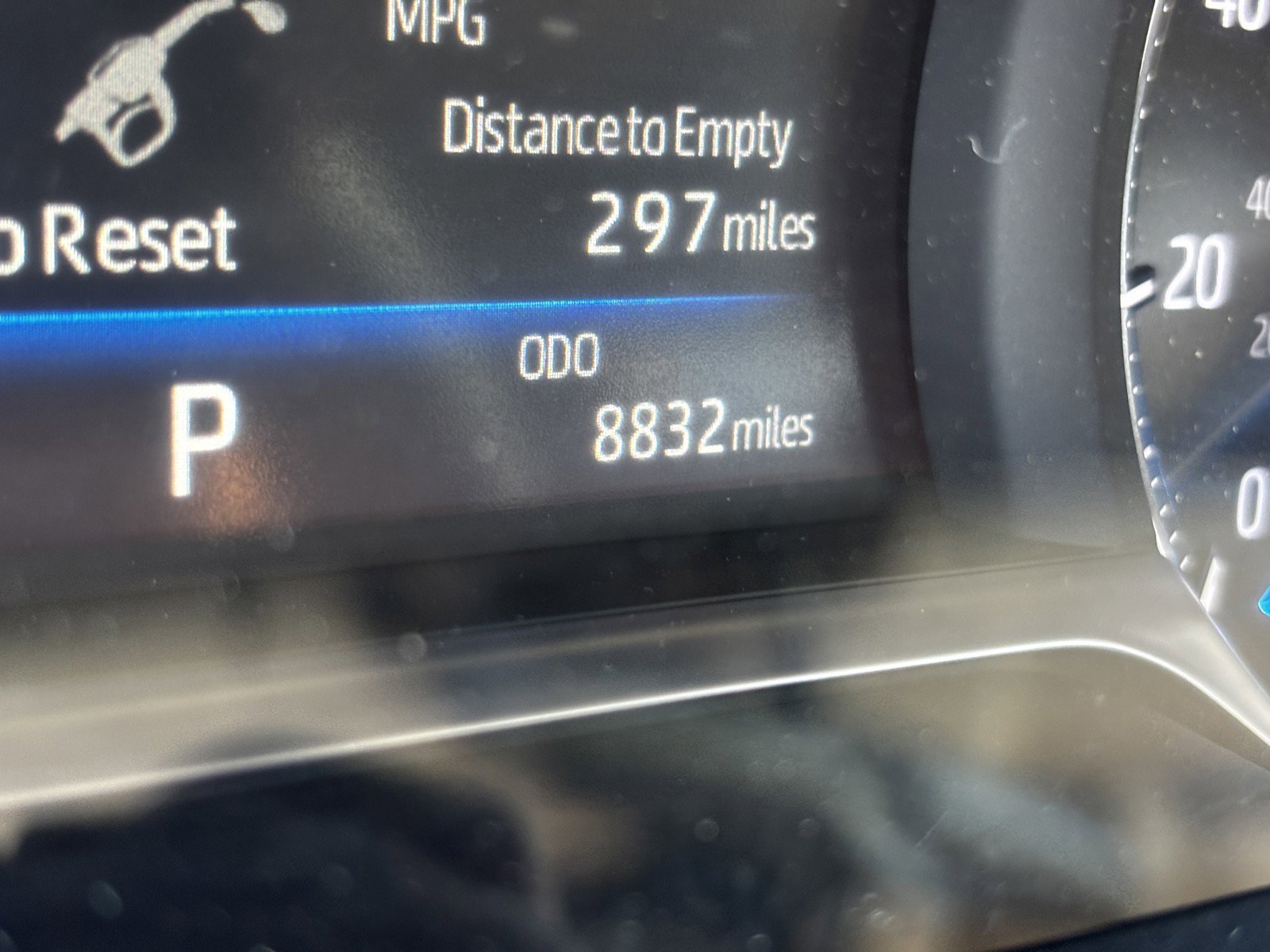 2024 Toyota Venza LE photo 26