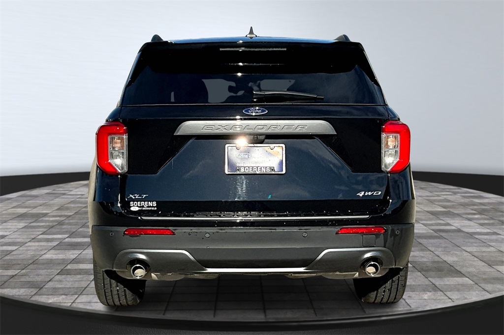 2023 Ford Explorer XLT photo 3