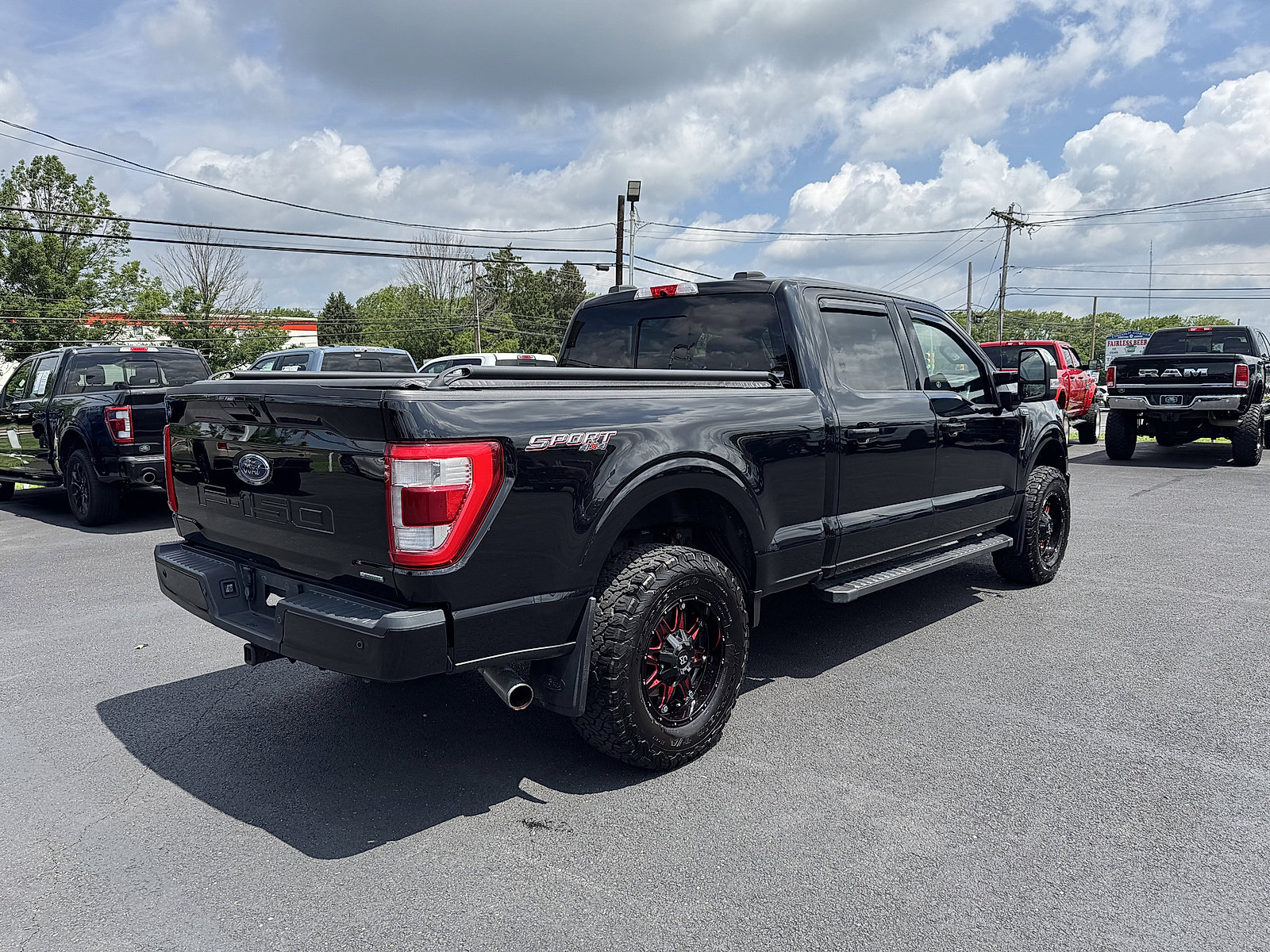 2021 Ford F-150 Lariat photo 2