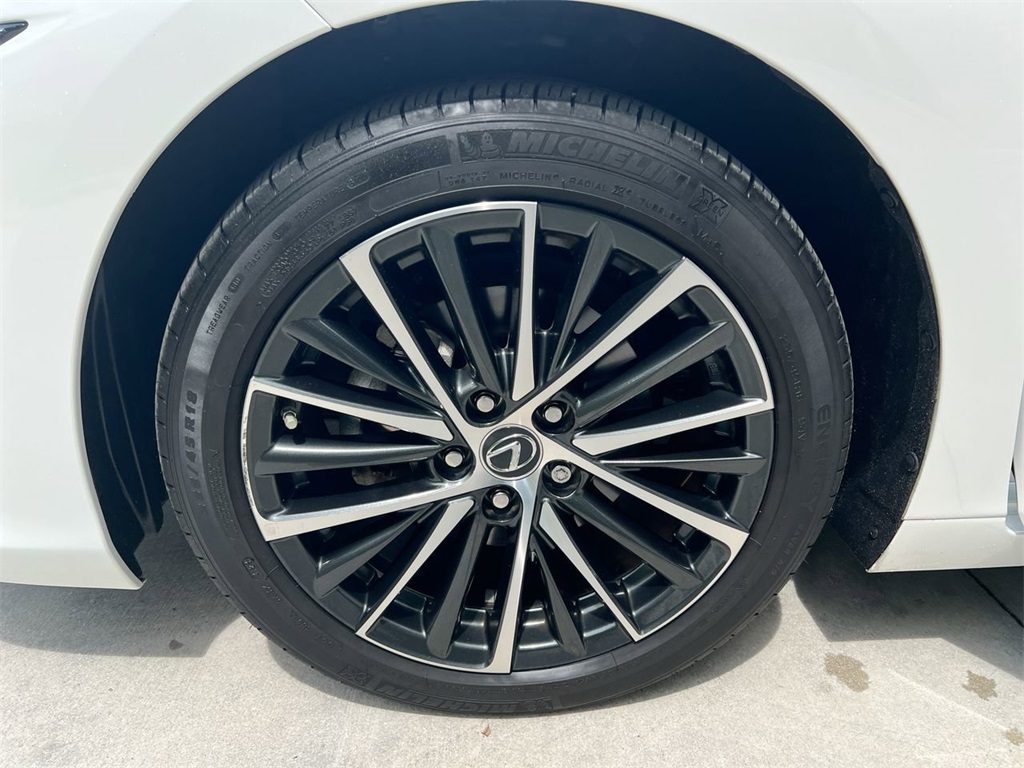 2024 Lexus ES 350 Premium photo 8