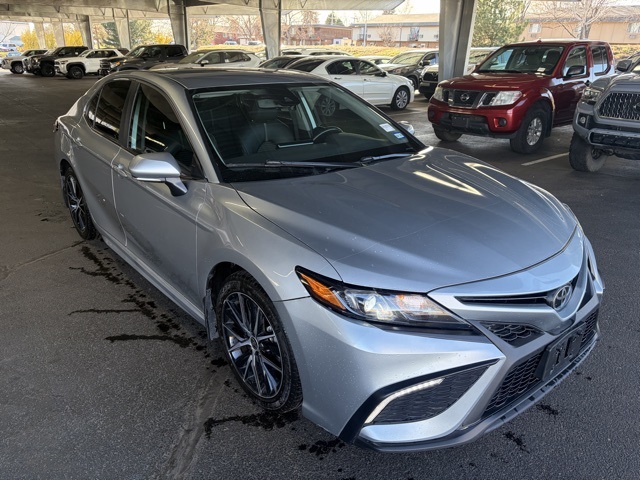 2024 Toyota Camry SE photo 3