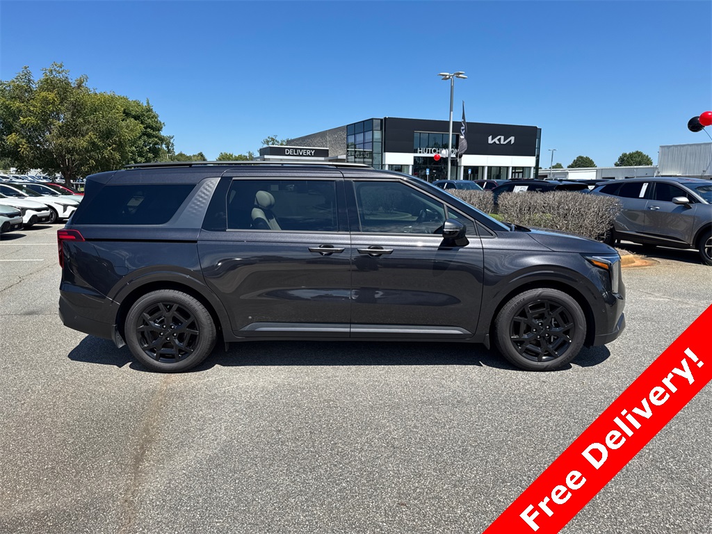2025 Kia Carnival SX Prestige photo 2