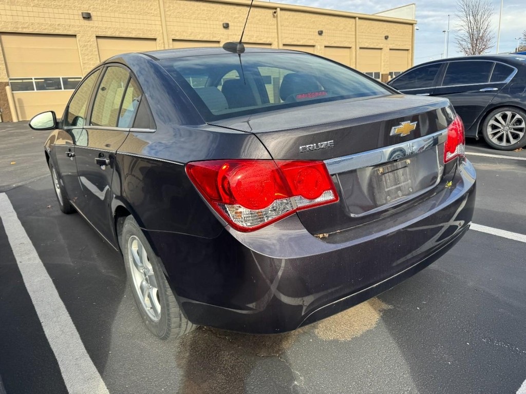 2016 Chevrolet Cruze photo 4