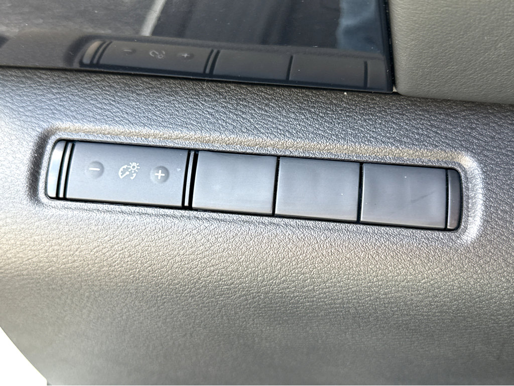 2024 Nissan Pathfinder S photo 13