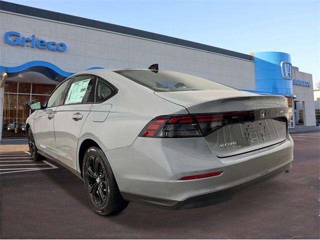 2025 Honda Accord SE photo 3