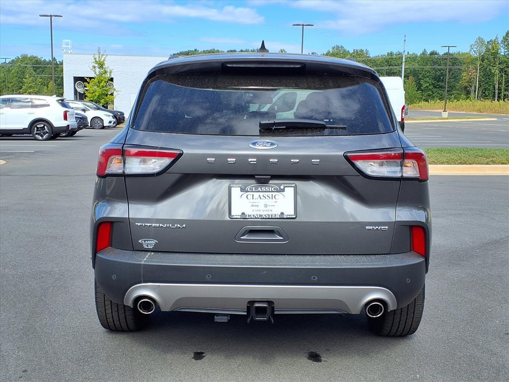 2022 Ford Escape Titanium photo 20