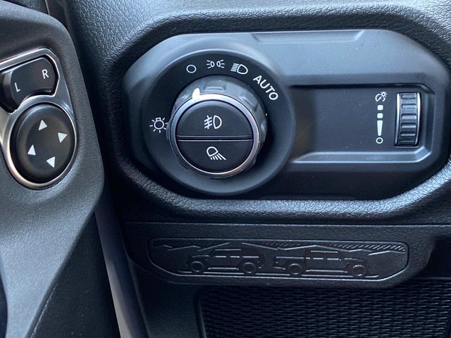 2025 Jeep Gladiator Sport S photo 14