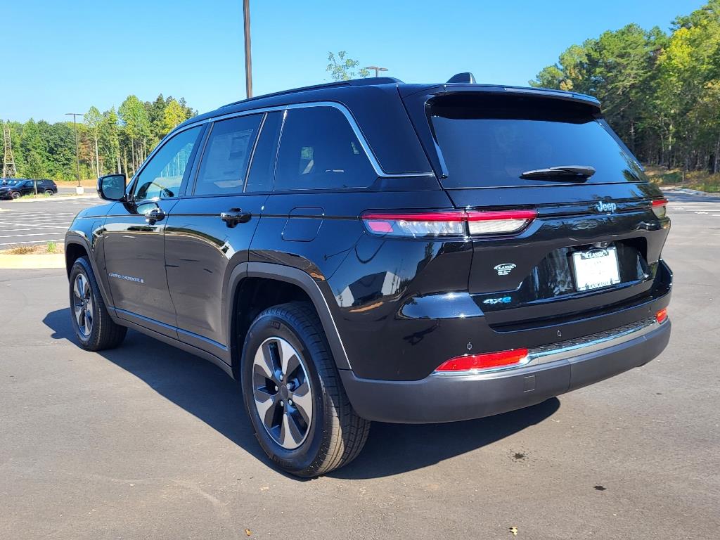 2024 Jeep Cherokee 4xe photo 20