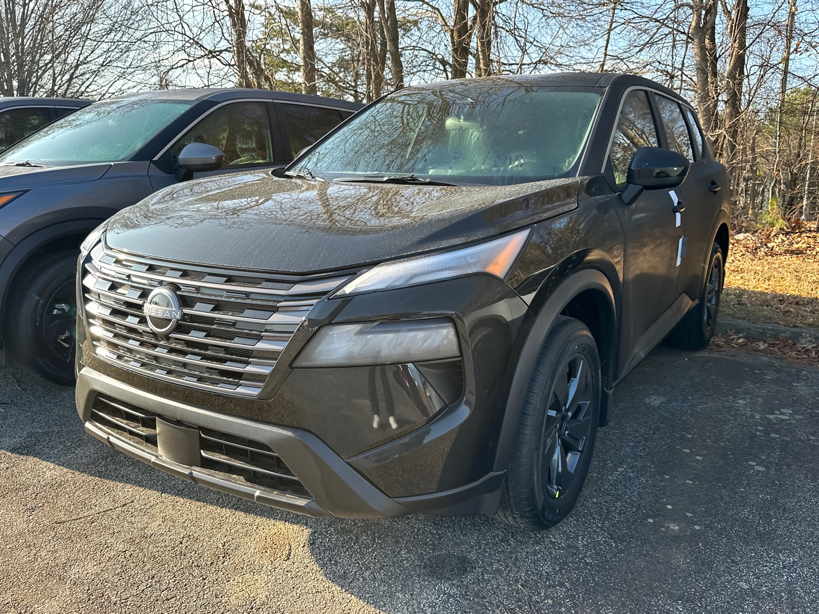 2026 Nissan Rogue SV's photo