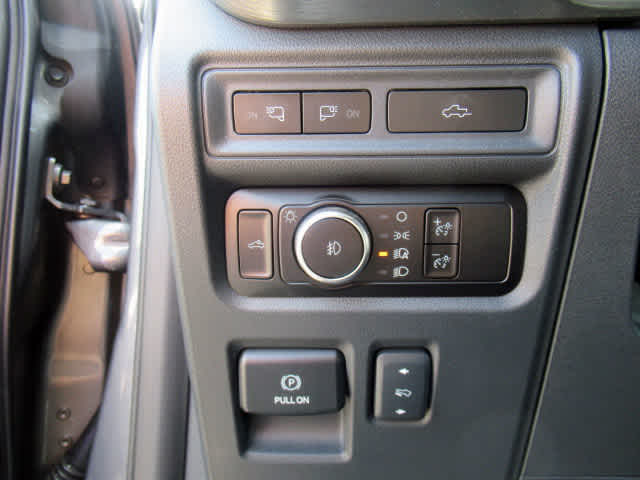 2023 Ford F-150 Lariat photo 25