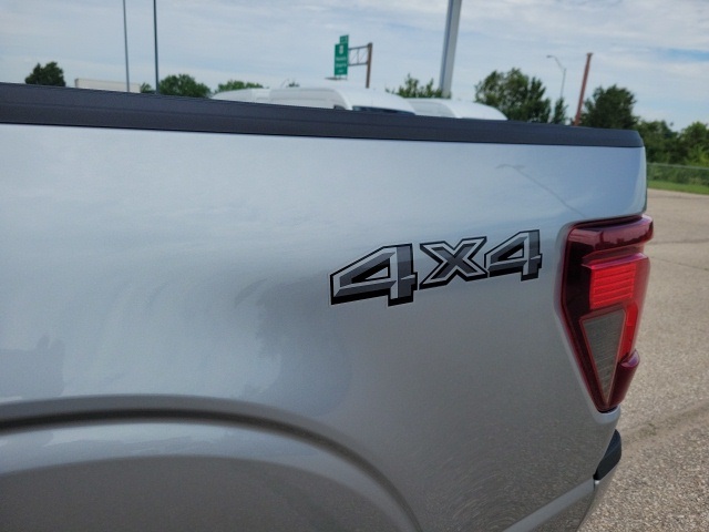 2025 Ford F-150 XLT photo 4