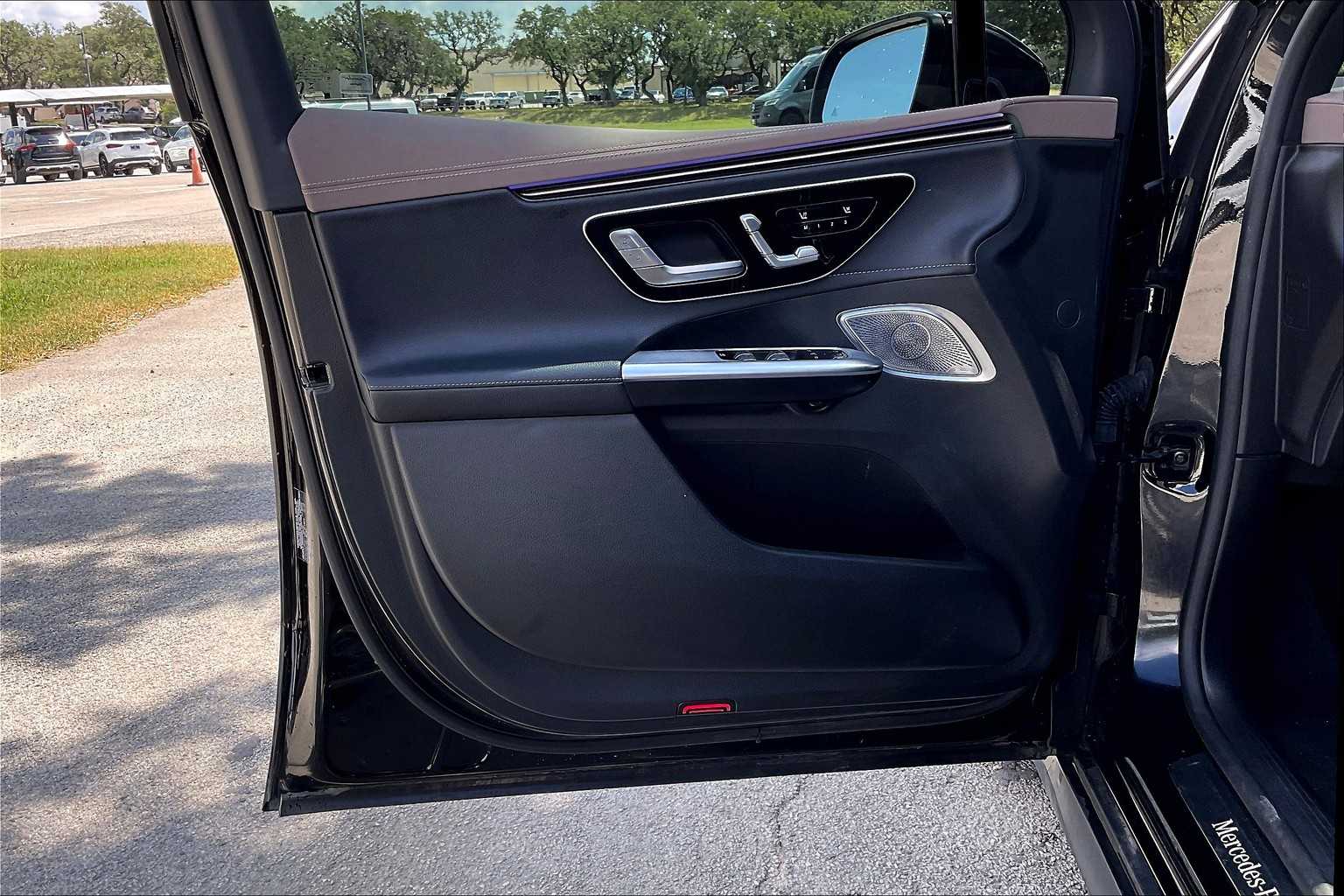 2023 Mercedes Benz EQE SUV 350 photo 20