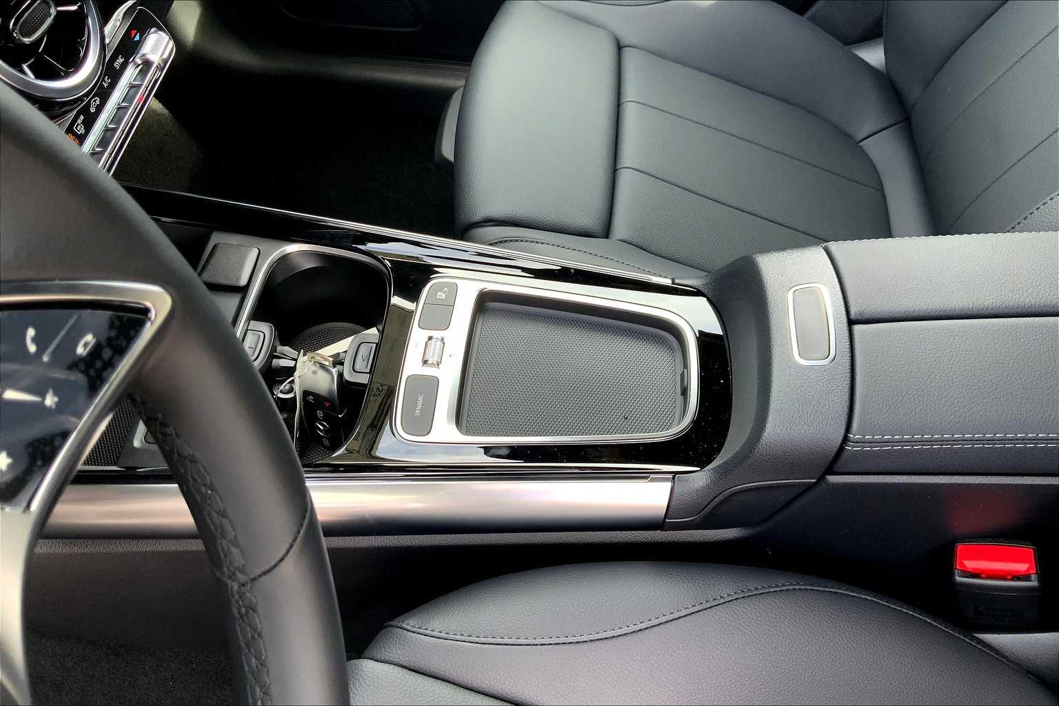 2025 Mercedes Benz GLA 250 photo 10