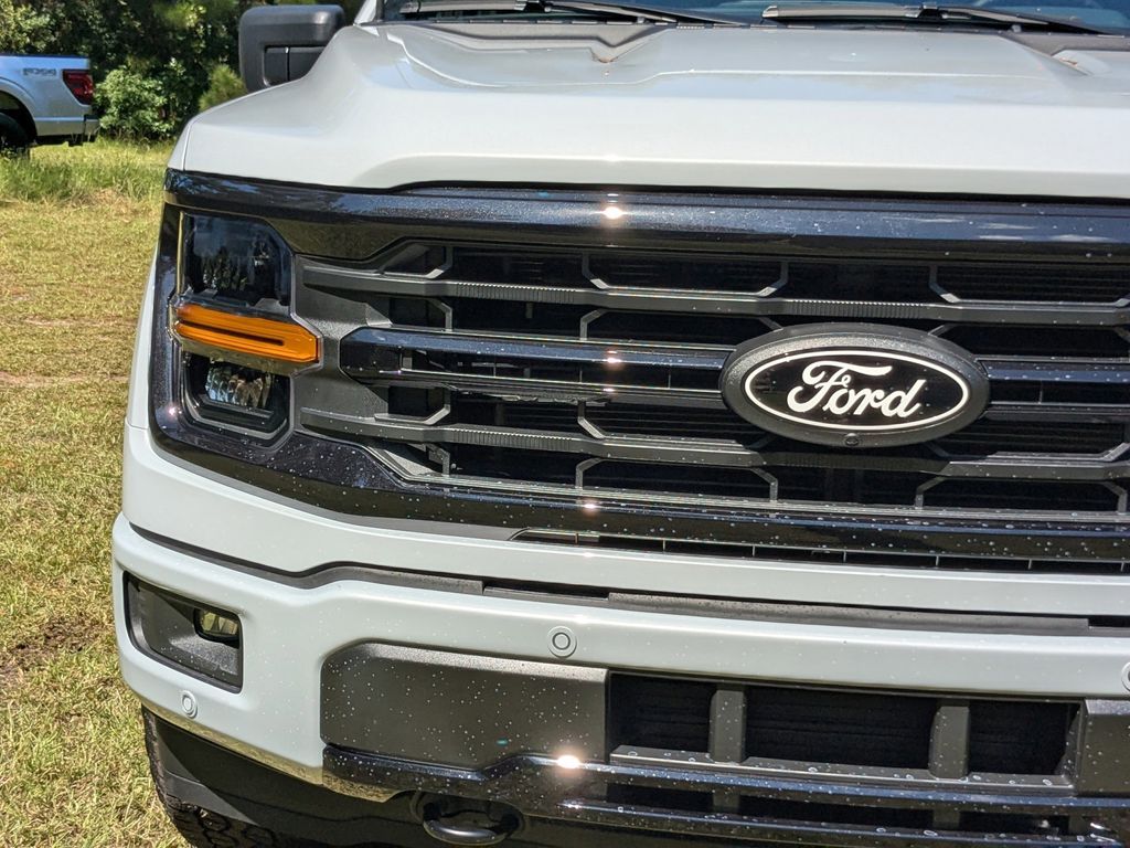 2025 Ford F-150 XLT photo 10