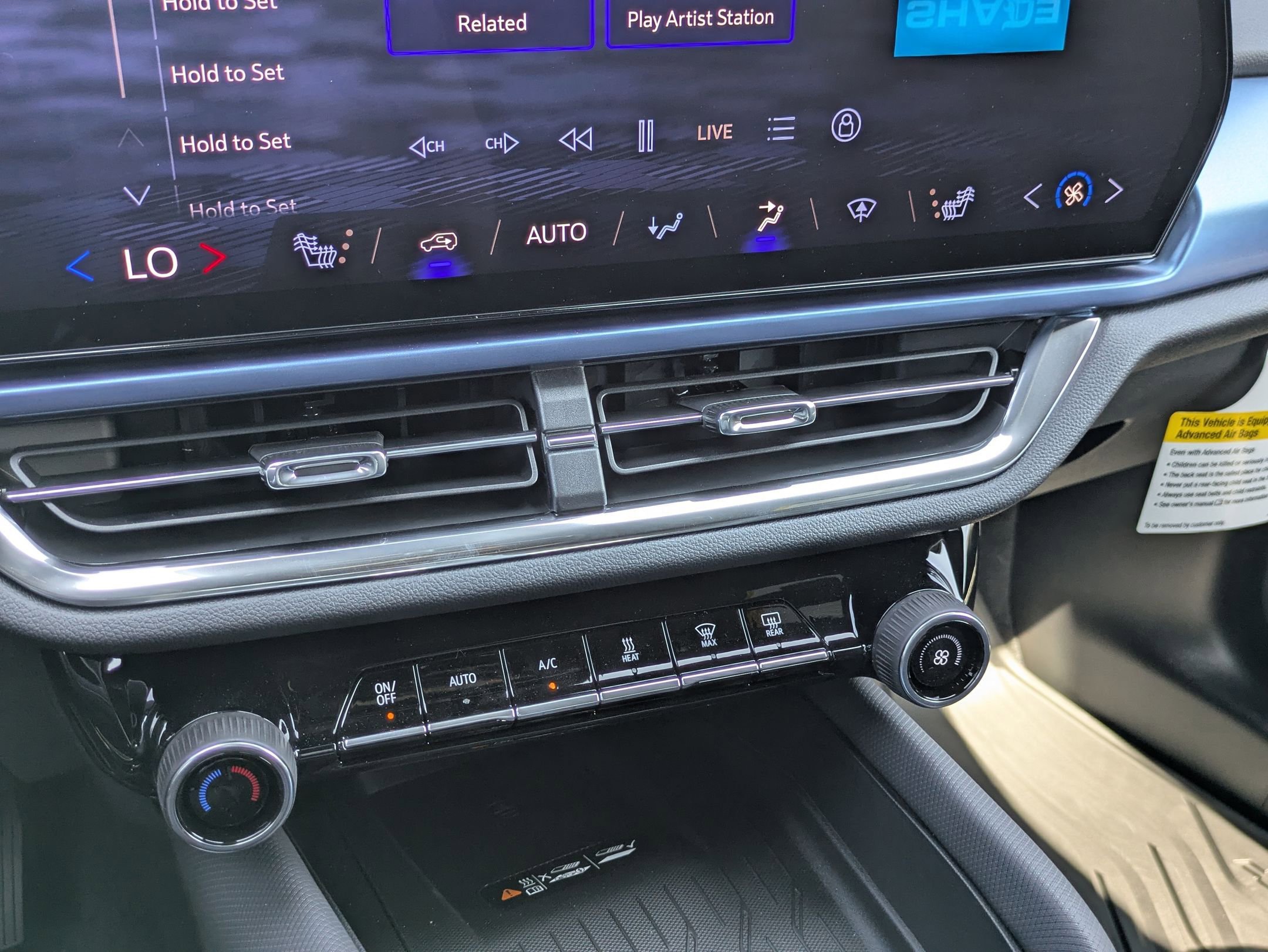 2026 Chevrolet Equinox LT photo 17