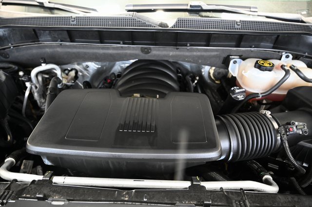 2023 Chevrolet Suburban LS photo 29