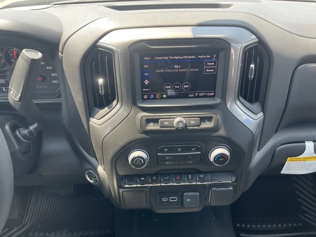 2026 Chevrolet Silverado 1500 Custom photo 12