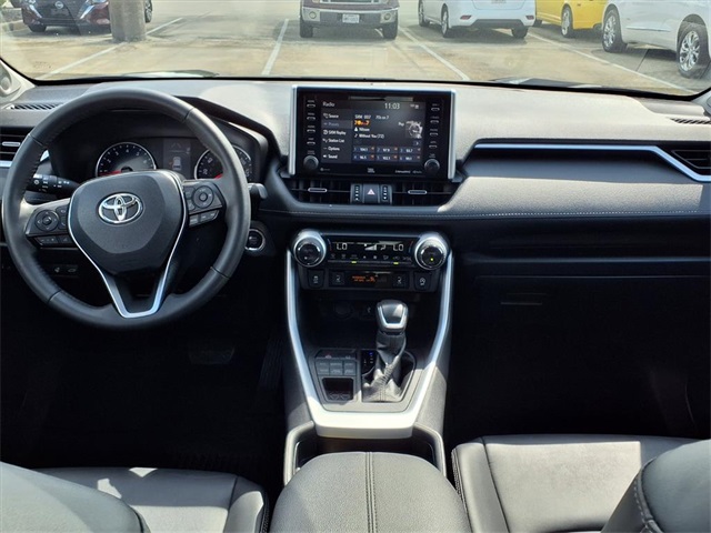 2021 Toyota RAV4 XLE Premium photo 2