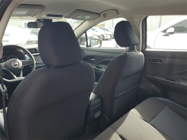 2025 Nissan Versa SV photo 23