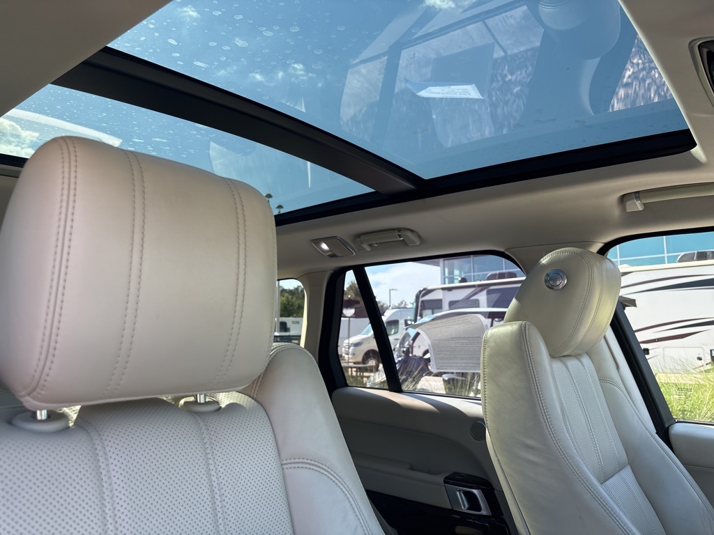 2015 Land Rover Range Rover SuperCharged photo 47