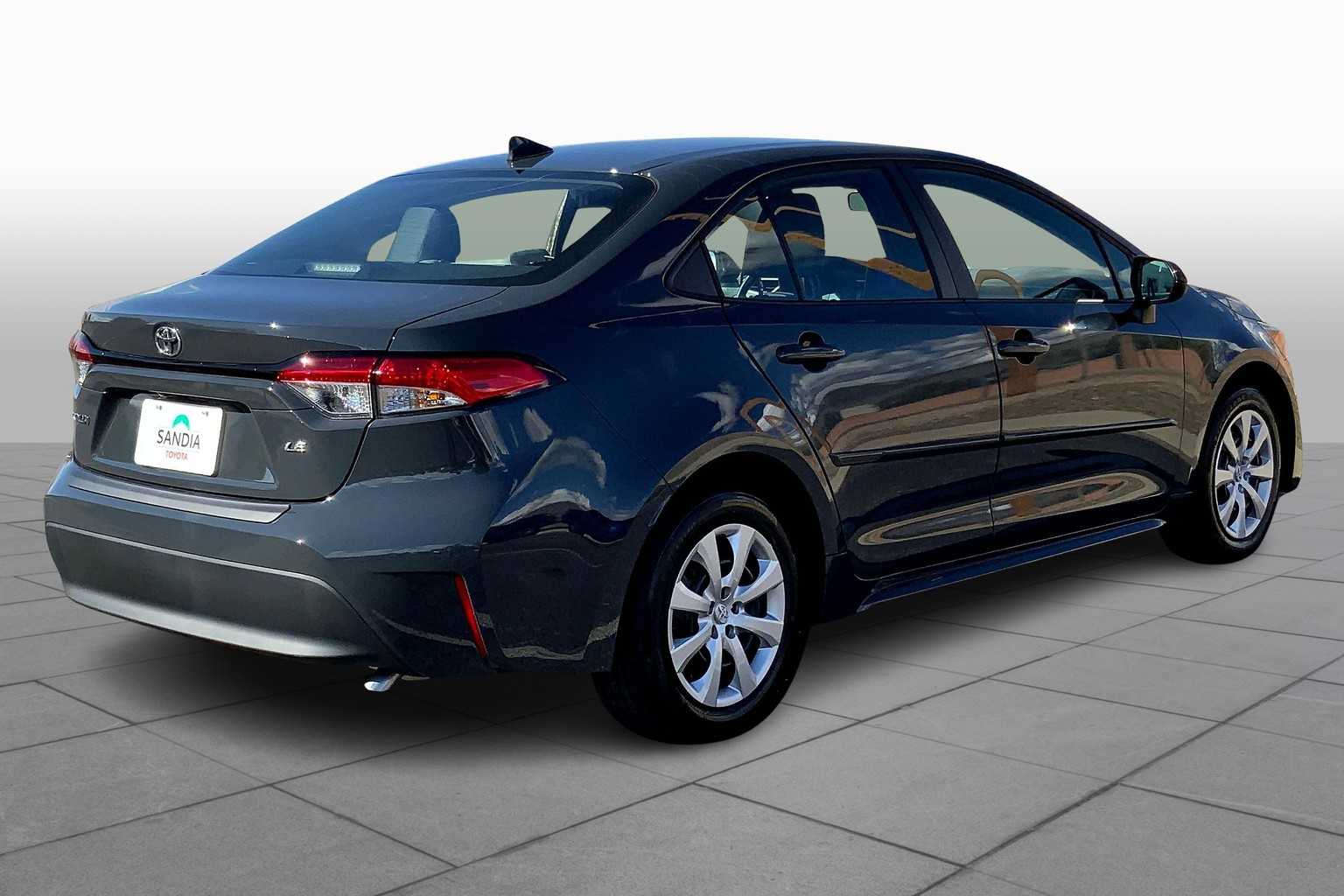 2025 Toyota Corolla LE photo 11