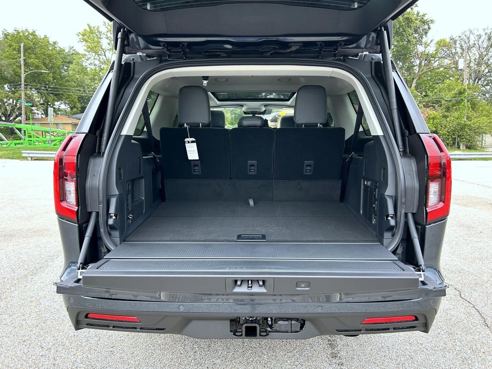 2025 Ford Expedition MAX photo 11