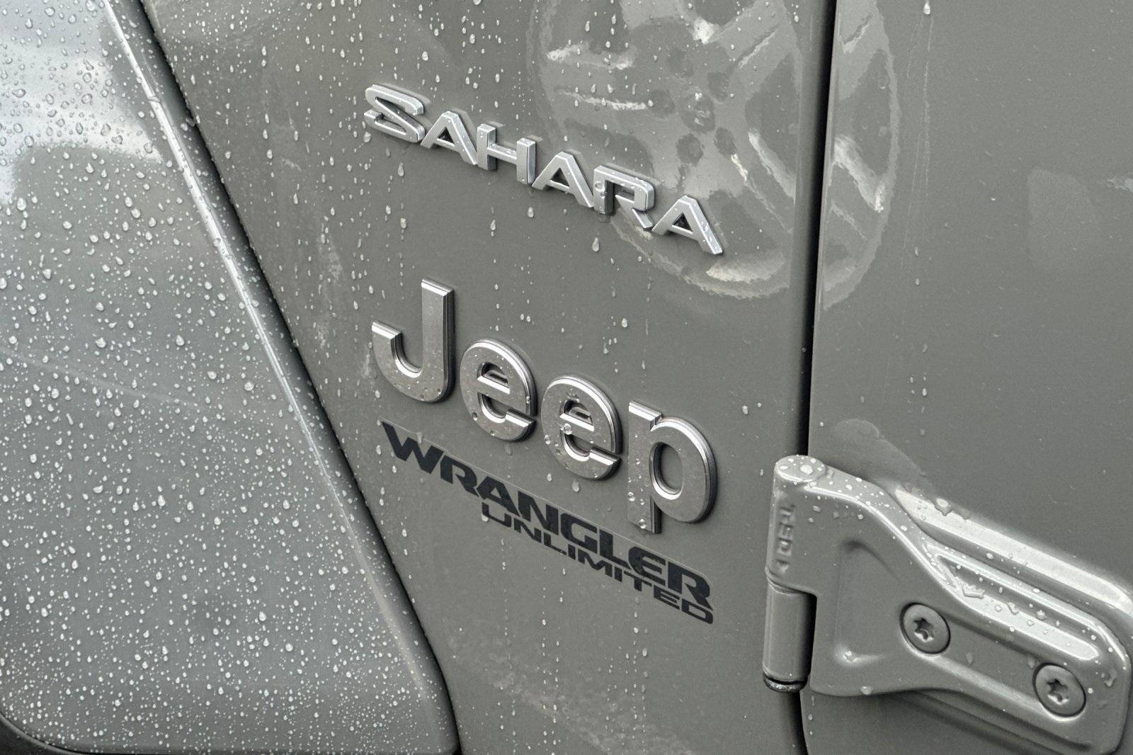 2021 Jeep Wrangler Unlimited Sahara photo 8