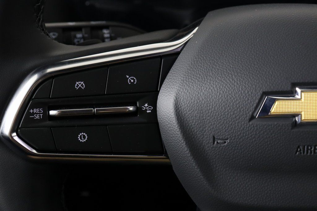 2026 Chevrolet Equinox LT photo 17