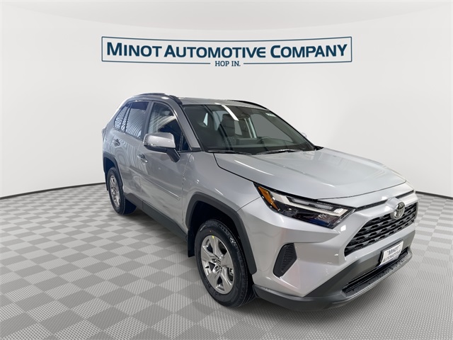 2025 Toyota RAV4 XLE photo 2