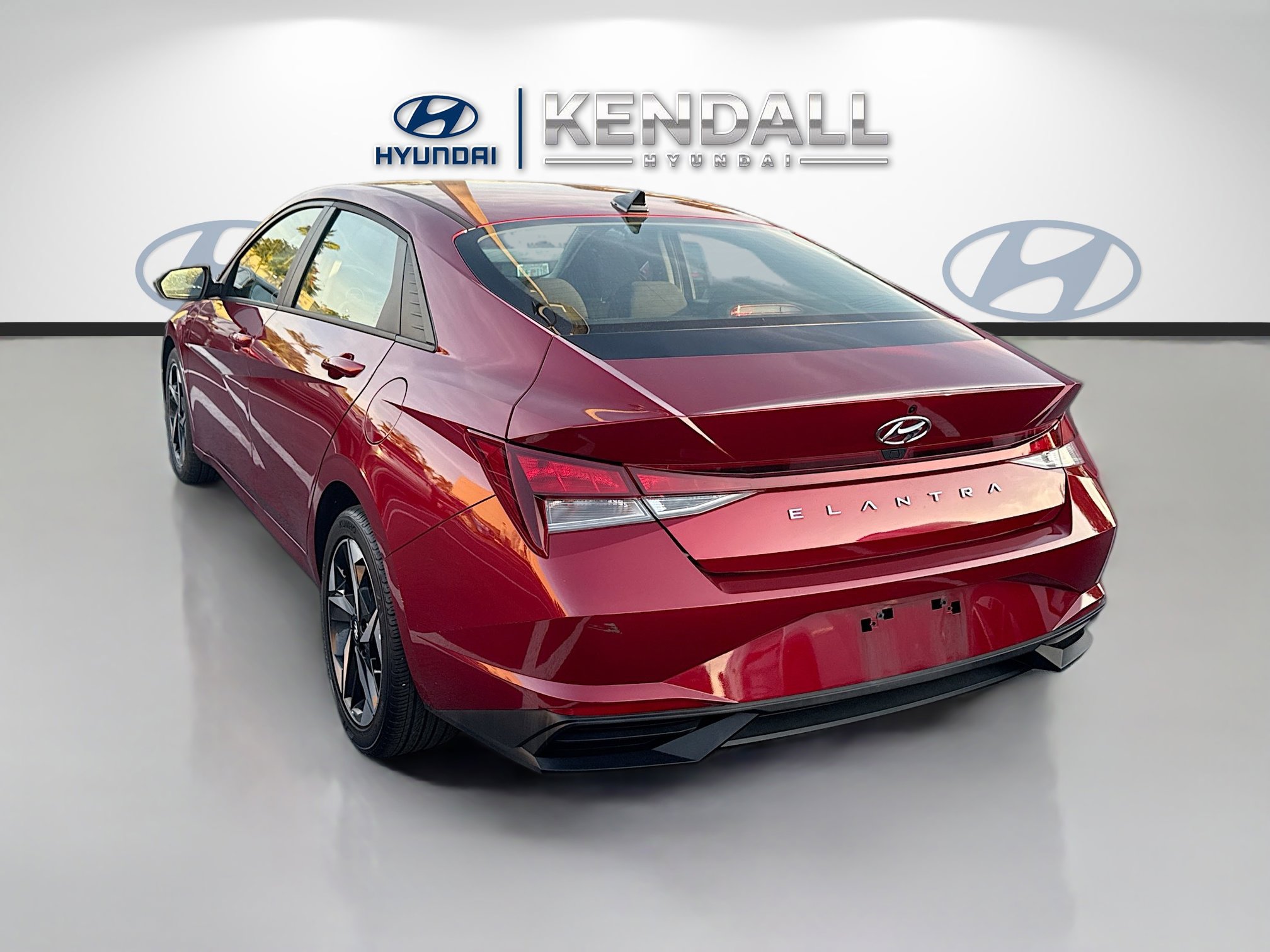 2023 Hyundai Elantra SEL photo 4