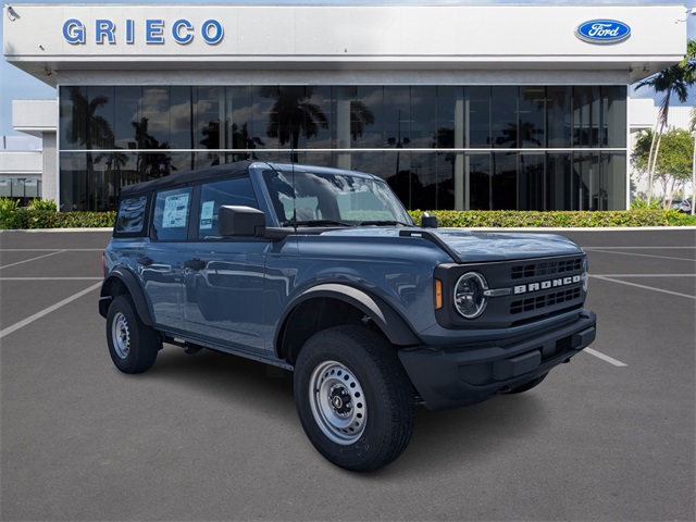 2025 Ford Bronco 4-Door Base's photo