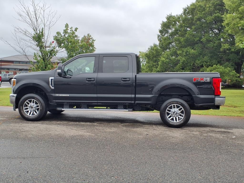2019 Ford F-250 Lariat photo 13