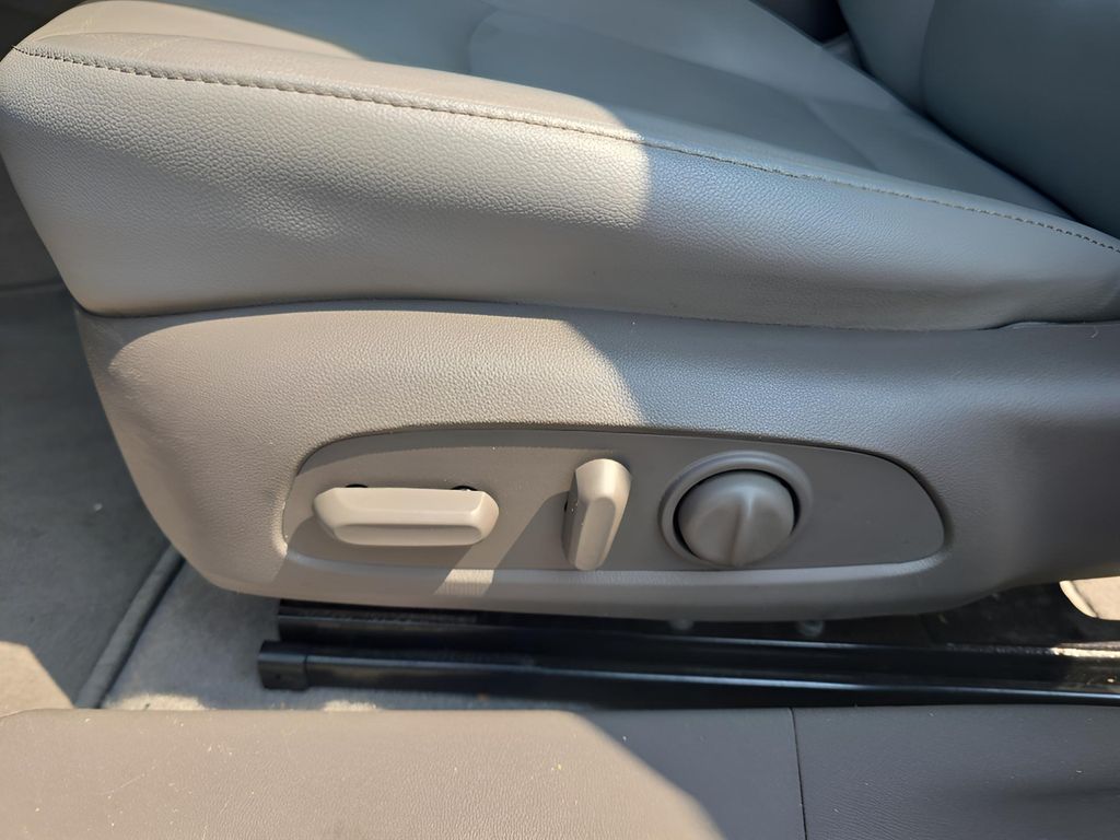 2017 Chevrolet Malibu Premier photo 12