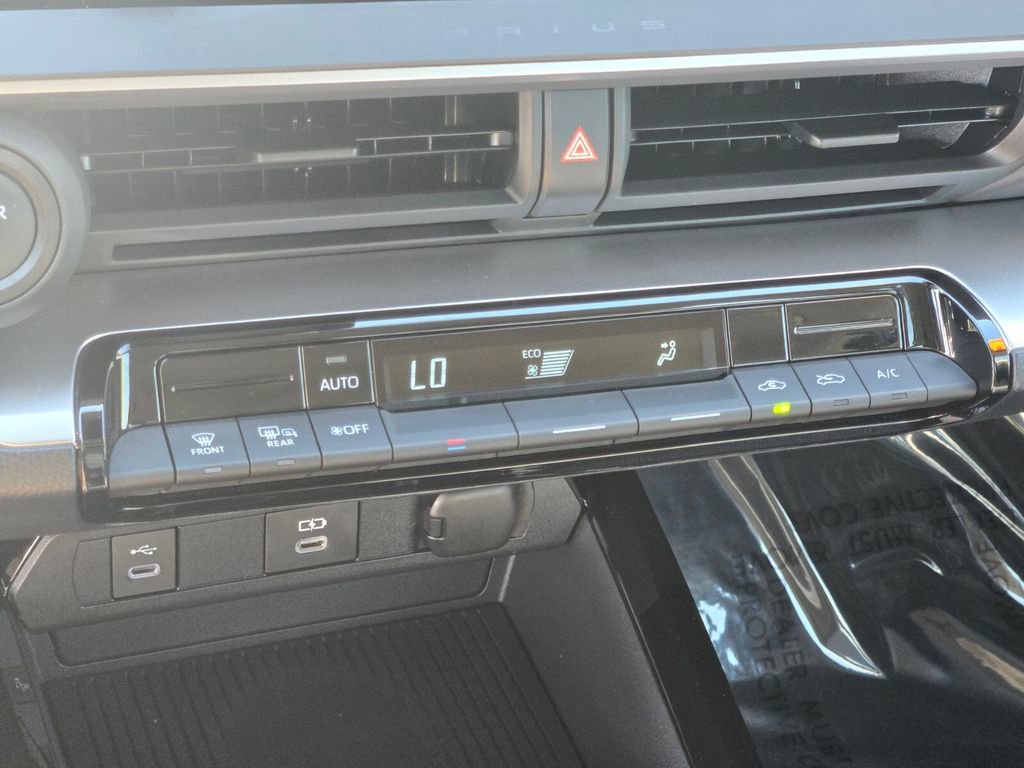 2024 Toyota Prius LE photo 20