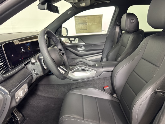 2026 Mercedes Benz GLS 450 4MATIC photo 11